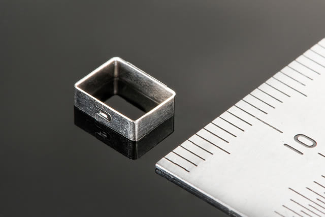 精密金屬沖壓件在汽車行業中的應用