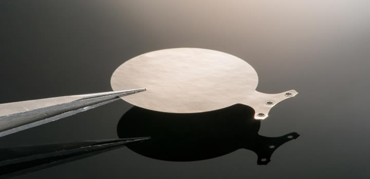 高精度馬達安裝板沖壓成型工藝與質量控制要點解析