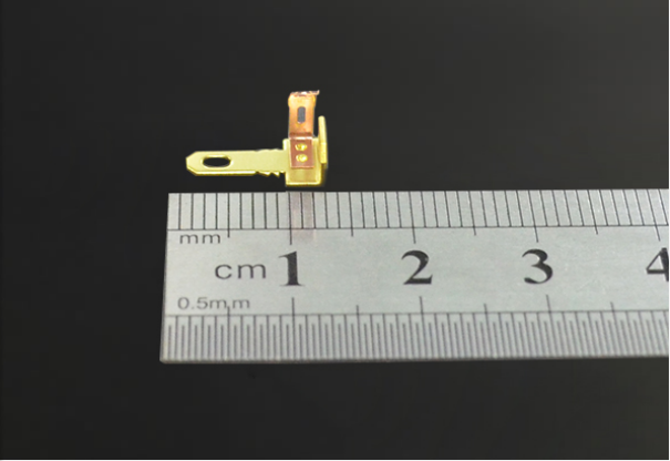 五金沖壓在新能源汽車和醫(yī)療領(lǐng)域的應用